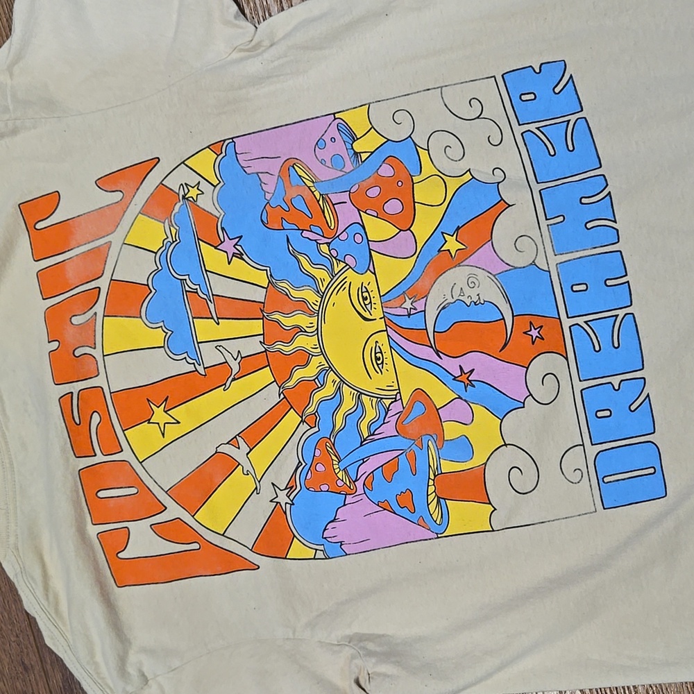 CALL YOUR MOTHER COSMIC DREAMER GRAPHIC TSHIRT SIZE MED.    #7506